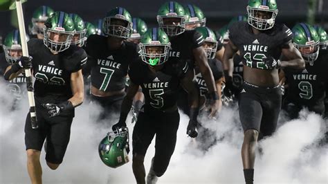 Column: Venice High football team looked good from the start of 2021 season