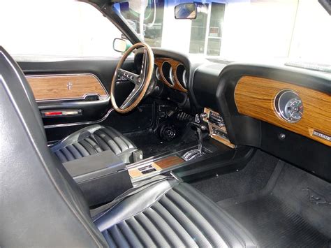 Ford Mustang Mach 1 Interior