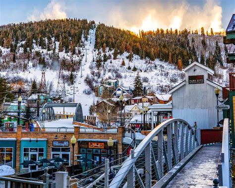 USA Christmas Destinations: 11 of the Best Holiday Getaways in America | Disha Discovers