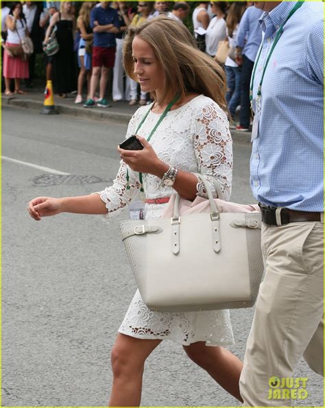 Andy Murray's Girlfriend Kim Sears Supports Him at Wimbledon: Photo ...