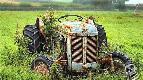 Old Farm Tractor Pictures | Technology And Information Portal