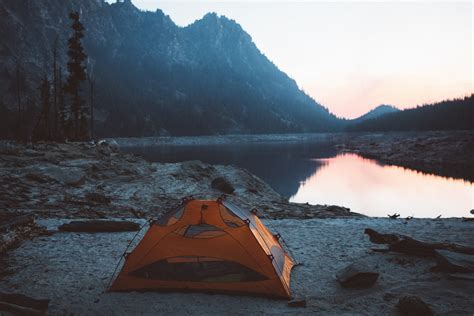 Ultralight Backpacking: A Hiking Guide for Beginners - Silverlight