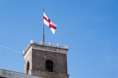 Bandiera di Genova... | Croce rossa in campo bianco vessillo… | Flickr