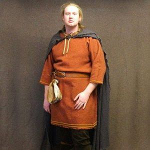 Anglo Saxon Men's Costume-example 01 - History in the Making