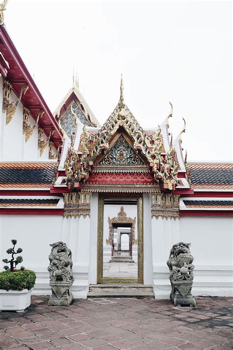 WAT PHO TEMPLE | ANNE STIKVOORT