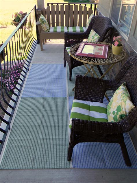 Front Porch Rug - Organize and Decorate Everything