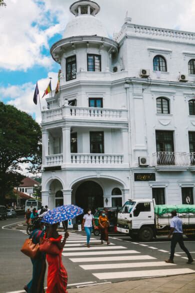 10 BEST THINGS TO DO IN KANDY [SRI LANKA]