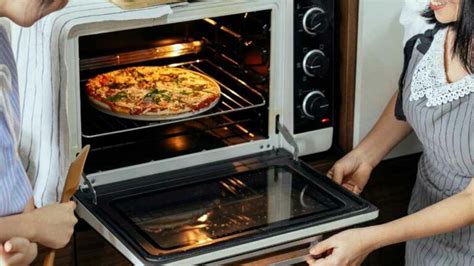 What Oven Setting For Pizza Should I Use? (Quick Guide)