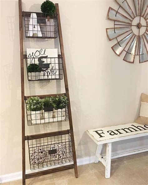 Who else loves functional decor!? 🙋🏼This leaning basket ladder is ...