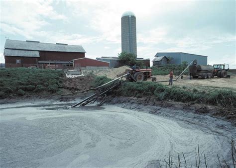 Managing manure storage structures - Manure Management