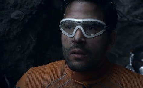 Jon Crunch: TV Review: Netflix’s “Lost In Space” a Surprisingly Good ...