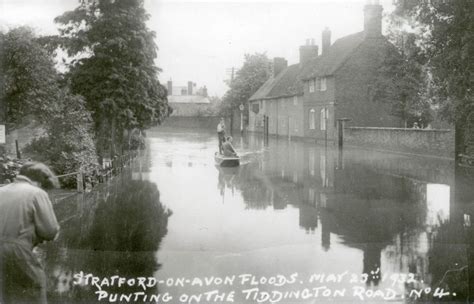 Stratford upon Avon. Tiddington Road Floods - Our Warwickshire