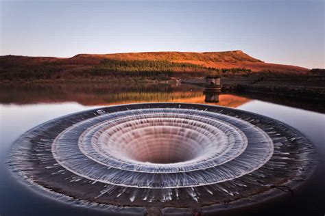 Ladybower Reservoir In Derbyshire England » GagDaily News