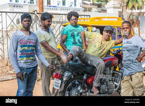 Rickshaw india drivers transport vibrant hi-res stock photography and images - Alamy