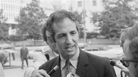 Daniel Ellsberg, who leaked the Pentagon Papers, dies at 92