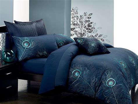 Peacock Bedding is Gorgeous and Popular | WebNuggetz.com