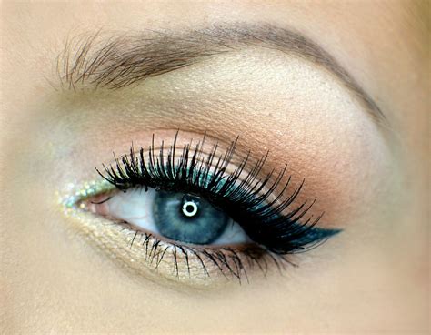 Eye Makeup - Homecare24