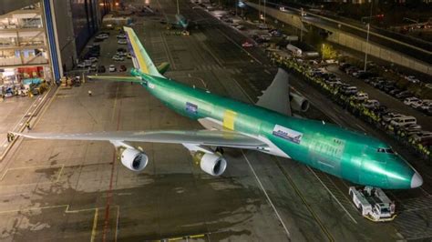 Last Ever Boeing 747 Rolled Out Of Assembly Line - The Aviationist