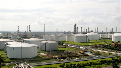 Pertamina adding renewable fuels production at two refineries | Oil & Gas Journal