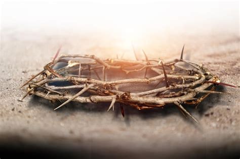 Premium Photo | The crown of thorns of Jesus against light, Christian background, Easter concept