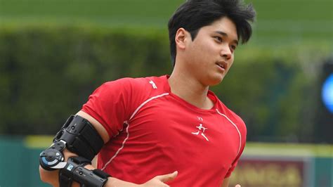 Shohei Ohtani deadlifts unbelievable amount of weight, proving he's at ...