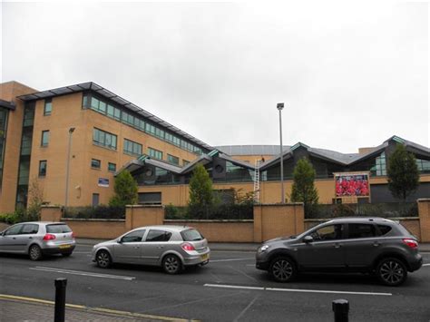 South West College, Omagh © Kenneth Allen cc-by-sa/2.0 :: Geograph ...