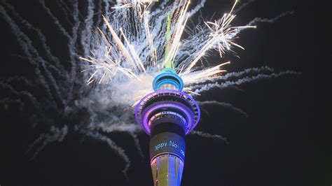 Live stream: Sky Tower fireworks bring in New Year in Auckland