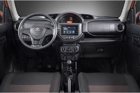 Suzuki S-Presso is the cheapest car in PH with touchscreen head unit