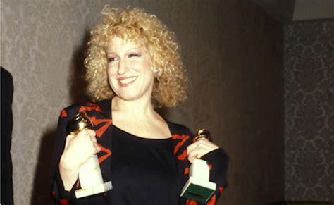 Bette Midler Cracks Wise | 20 Most Outrageous Golden Globe Moments | Purple Clover