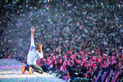 Film Review: ‘Coldplay: A Head Full of Dreams’