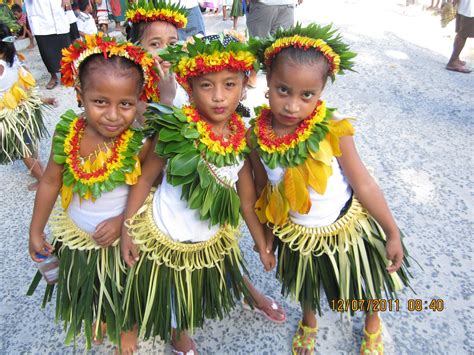 KIRIBATI 2011 : Independence Day 12th July