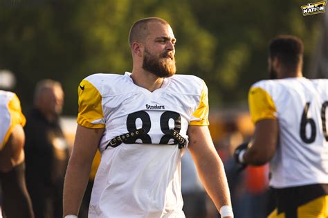 Steelers' Pat Freiermuth Shows Love To Biggest Rival: "He's A Beast"