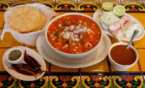 The Mexican soup posole offers meal in a bowl (With images) | Posole ...