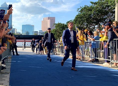 Watch Michigan hockey’s blue carpet arrival for Frozen Four matchup - mlive.com