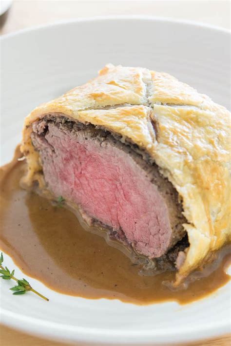 Beef Wellington Recipe - Easy Beef Wellington