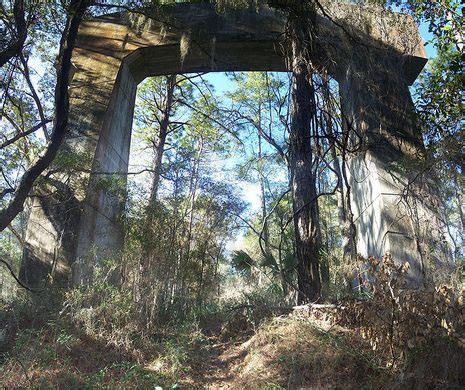 Cross Florida Barge Canal – Palatka, Florida - Atlas Obscura