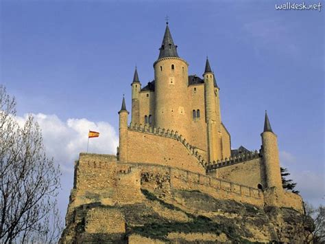 Fortress of Segovia, Spain Like many other castles in the Iberian ...