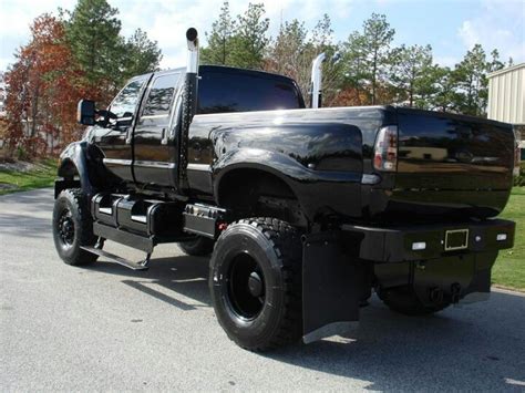 Ford F650 Lifted Photo Gallery #9/10