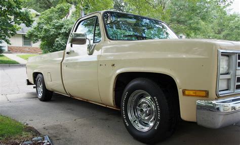 1986 Chevy C10 Custom Deluxe 350ci V8 for sale in Saint Paul, Minnesota, United States