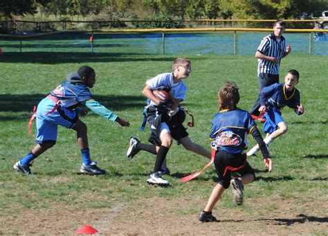 Youth Flag Football Drills | Flag Pulling | Flag football, Football ...