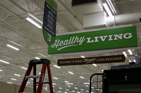 New H-E-B on Walnut Ave. in New Braunfels set to open April 29 with ...