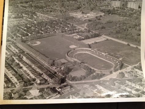 Football Holds Alumni Day at Site Of Old Temple Stadium | Temple Update