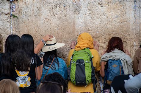 Praying The Western Wall Tourists - Free photo on Pixabay - Pixabay