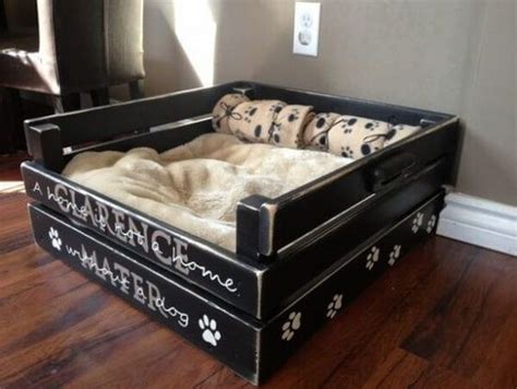 It is an amazing and fabulous wooden pallet dog bed which is shown in this picture and you can ...