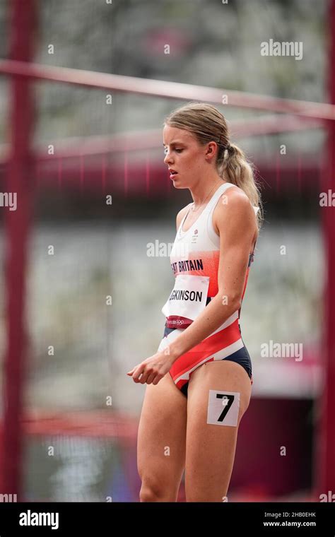 Keely Hodgkinson competing in the 800 meters of the 2020 Tokyo Olympics Stock Photo - Alamy