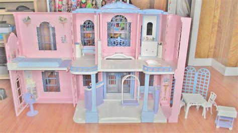 2001 Barbie Grand Hotel Interior | Barbie house furniture, Barbie room, Barbie doll house