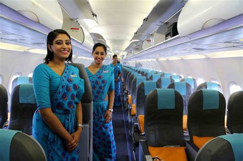 26 Airlines Around The World With The Best Cabin Crew Uniforms | Srilankan airlines, Flight ...