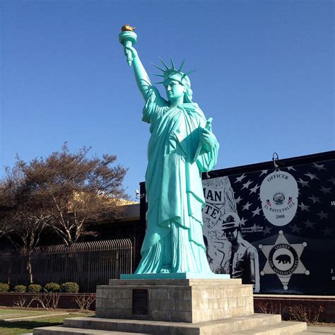 Statue of Liberty Replica in El Monte, CA (With Photos)