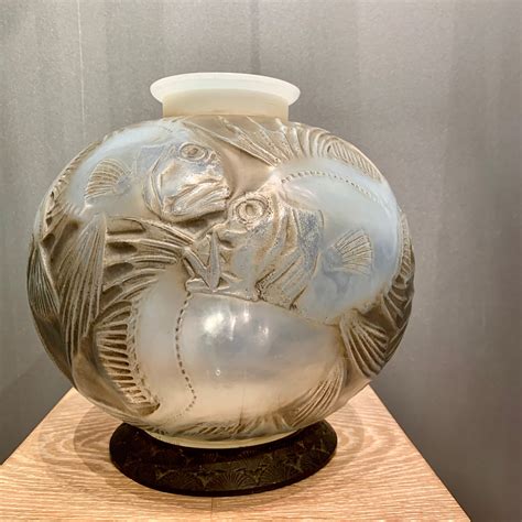 vase poissons de R.Lalique. | Paul Bert Serpette