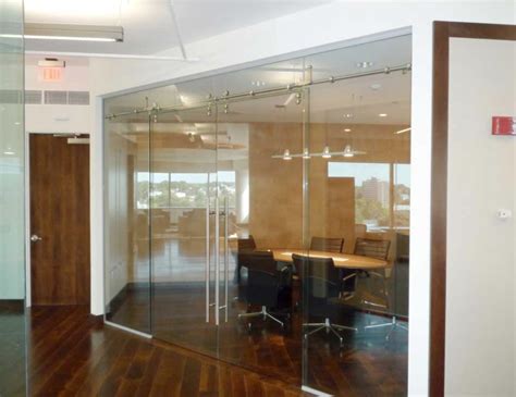 Office Cubicles with Sliding Doors — A Growing Trend | Avanti Systems